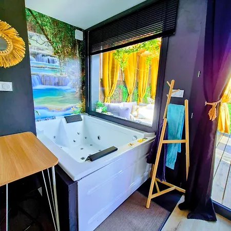 Glamour Tinyhouse בית נופש *